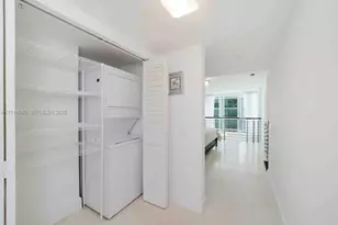 41 SE 5th St, Miami, FL 33131 - Photo 22