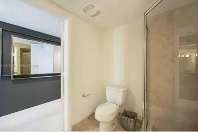 41 SE 5th St #708, Miami, FL 33131 - Photo 12