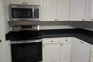 7925 SW 104th St, Miami, FL 33156 - Photo 12