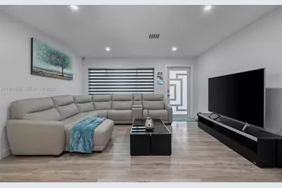 850 SW 31st Ave, Fort Lauderdale, FL 33312 - Photo 2