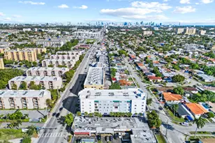 4854 NW 7th St, Miami, FL 33126 - Photo 26