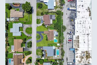 4851 NE 13th Ave, Oakland Park, FL 33334 - Photo 68