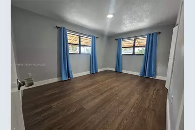 1371 NE 144th St #1, Miami, FL 33161 - Photo 6