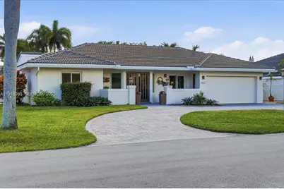 2662 NE 3rd St, Pompano Beach, FL 33062 - Photo 2