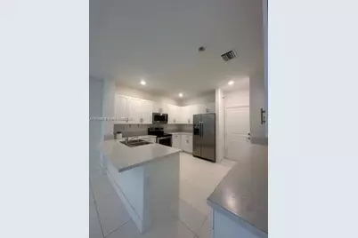 1405 SE 26th Ter #1405, Homestead, FL 33035 - Photo 4