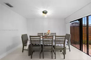 10936 NW 7th St, Miami, FL 33172 - Photo 10