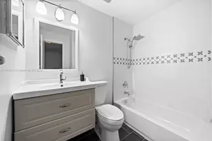 10936 NW 7th St, Miami, FL 33172 - Photo 18