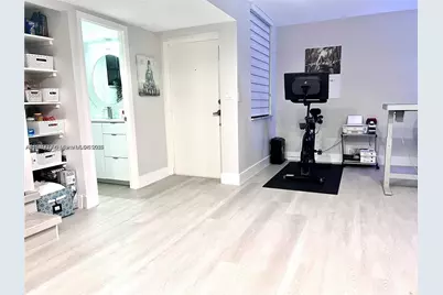 20200 W Country Club Dr #112, Aventura, FL 33180 - Photo 4