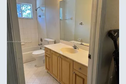 4871 NW 65th Ave, Lauderhill, FL 33319 - Photo 6
