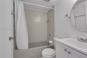 8045 NW 7th St, Miami, FL 33126 - Photo 20