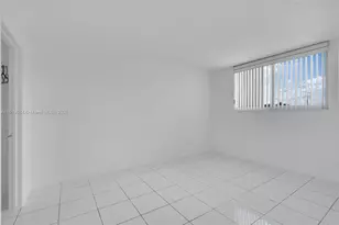 8045 NW 7th St, Miami, FL 33126 - Photo 14