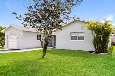 22458 SW 56th Ave, Boca Raton, FL 33433 - Photo 2