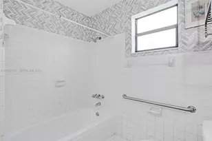 1300 NE 215th St, Miami, FL 33179 - Photo 26