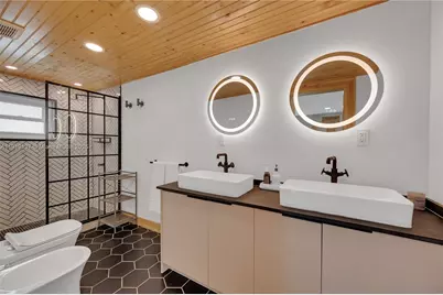 9000 NW 12th Ave, Miami, FL 33150 - Photo 40