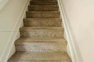 325 NE 1st Dr, Florida City, FL 33034 - Photo 6