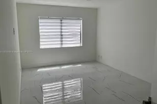 8290 Lake Dr, Doral, FL 33166 - Photo 8