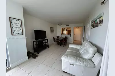 2899 Collins Ave #625, Miami Beach, FL 33140 - Photo 2