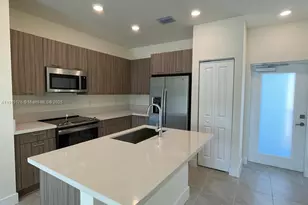 8201 NW 41st St, Doral, FL 33166 - Photo 2