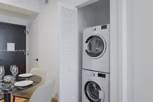 398 NE 5th St, Miami, FL 33132 - Photo 14