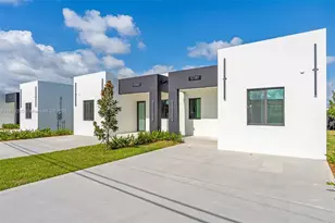 12381 SW 220th St, Miami, FL 33170 - Photo 2