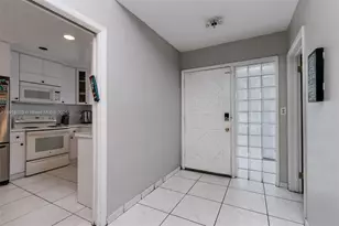 17860 NE 9th Pl, North Miami Beach, FL 33162 - Photo 6