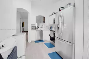 2125 NW 77th Way, Pembroke Pines, FL 33024 - Photo 12