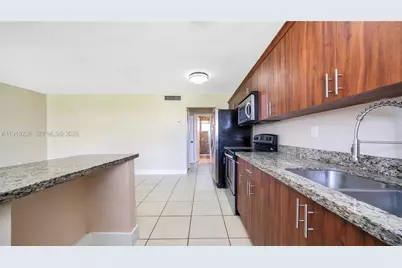 592 NE 150th St #3, Miami, FL 33161 - Photo 10