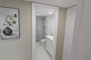 7051 Environ Blvd, Lauderhill, FL 33319 - Photo 24
