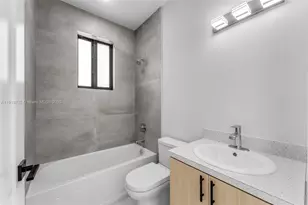 12389 SW 220th St, Miami, FL 33170 - Photo 14
