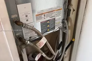 3701 N Country Club Dr, Aventura, FL 33180 - Photo 16