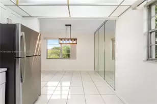 13250 SW 4th Ct, Pembroke Pines, FL 33027 - Photo 8