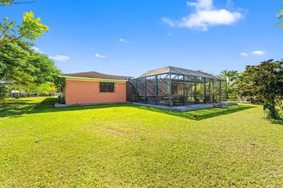 19511 SW 214th St, Miami, FL 33187 - Photo 48