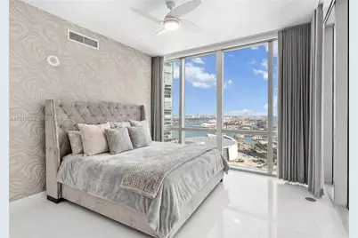 851 NE 1st Ave #2811, Miami, FL 33132 - Photo 4