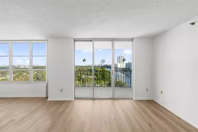 4101 Pine Tree Dr #1112, Miami Beach, FL 33140 - Photo 1
