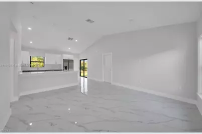 644 Woodcrest Dr, Lehigh Acres, FL 33972 - Photo 6