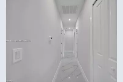 644 Woodcrest Dr, Lehigh Acres, FL 33972 - Photo 12