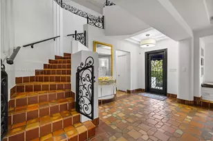 5860 Pine Tree Dr, Miami Beach, FL 33140 - Photo 6