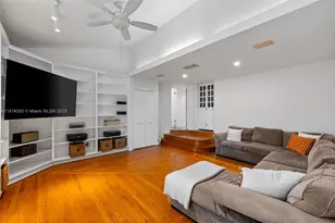 5860 Pine Tree Dr, Miami Beach, FL 33140 - Photo 12