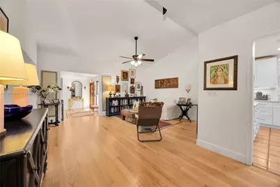 6301 Coral Lake Dr, Miami, FL 33155 - Photo 14