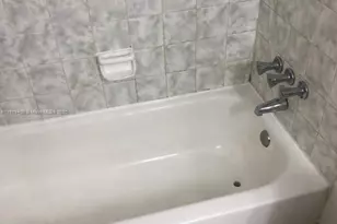 16950 W Dixie Hwy A631 Hwy, North Miami Beach, FL 33160 - Photo 12