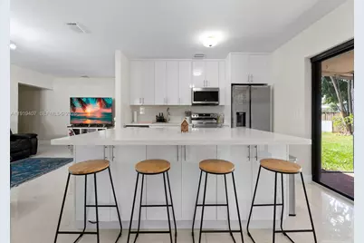 1562 NW 8th Ave, Homestead, FL 33030 - Photo 6
