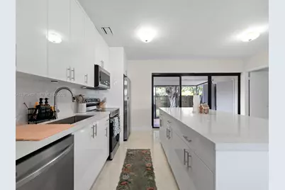 1562 NW 8th Ave, Homestead, FL 33030 - Photo 8