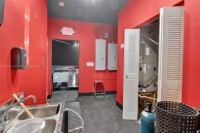 1218 Washington Ave, Miami Beach, FL 33139 - Photo 12