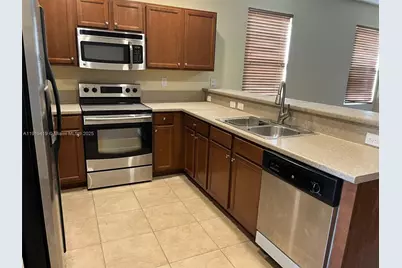 8854 W 35 Ave #8854, Hialeah, FL 33018 - Photo 8