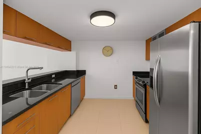 1800 N Bayshore Dr #3304, Miami, FL 33132 - Photo 2