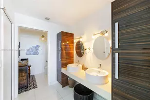 2020 N Bayshore Dr, Miami, FL 33137 - Photo 28