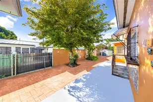 297 Eucalyptus Dr, Hialeah, FL 33010 - Photo 48