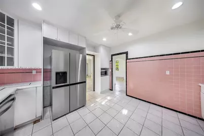 297 Eucalyptus Dr, Hialeah, FL 33010 - Photo 26