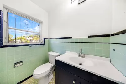 297 Eucalyptus Dr, Hialeah, FL 33010 - Photo 40