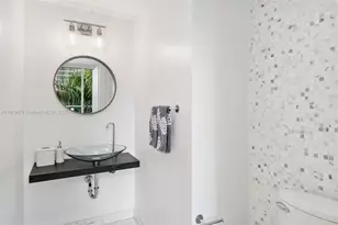 200 Biscayne Blvd Way, Miami, FL 33131 - Photo 18